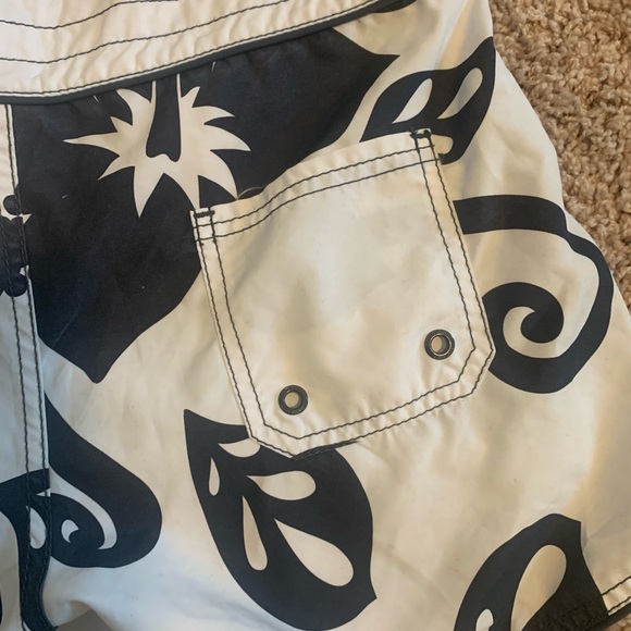 Body Glove Swim Shorts. New w/out tag - Picture 7 of 9